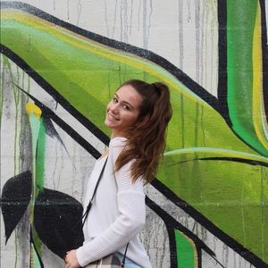 Meet your Posher, Maiya